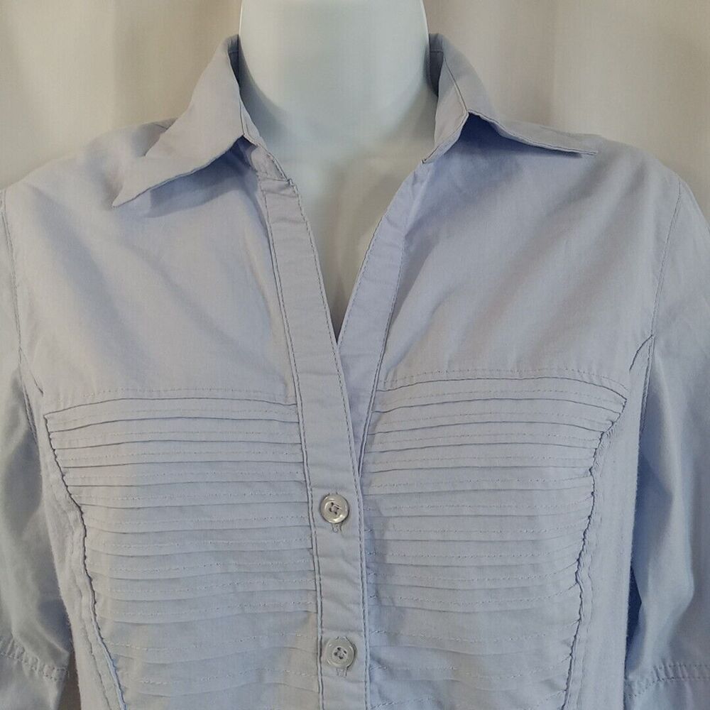 Signature By Larry Levine Shirt Women's Size Small Lt Blue Button Up 1 /2 Sleeve - Picture 2 of 12